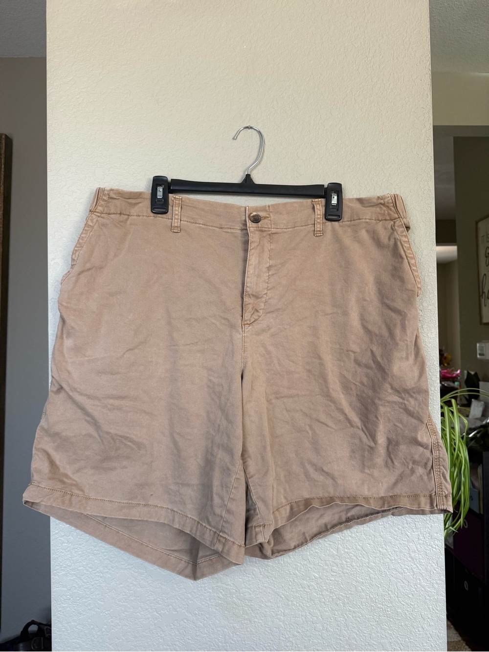 Women’s Old Navy Elastic Waist Tan Shorts